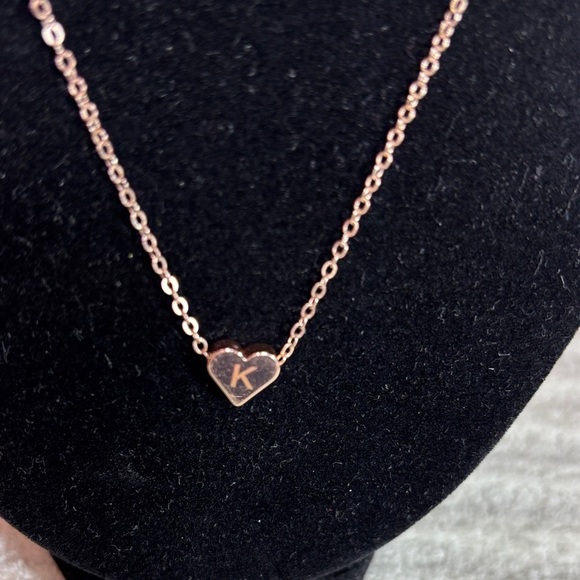 18” Elegant Rose Gold Heart Necklace- Letter K - Picture 4 of 8
